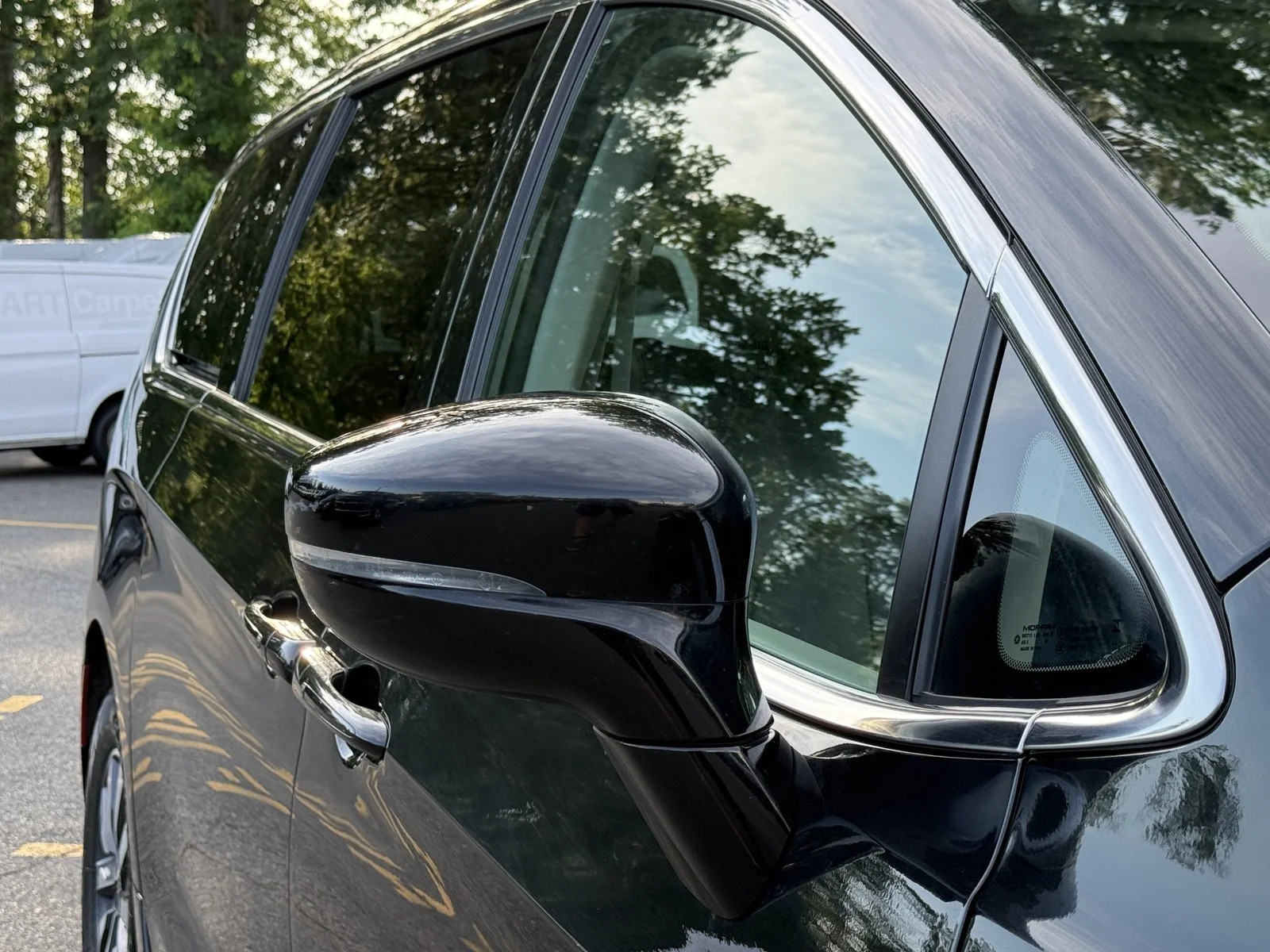 Used 2024 Brilliant Black Crystal Pearlcoat Chrysler Hybrid Select image 42