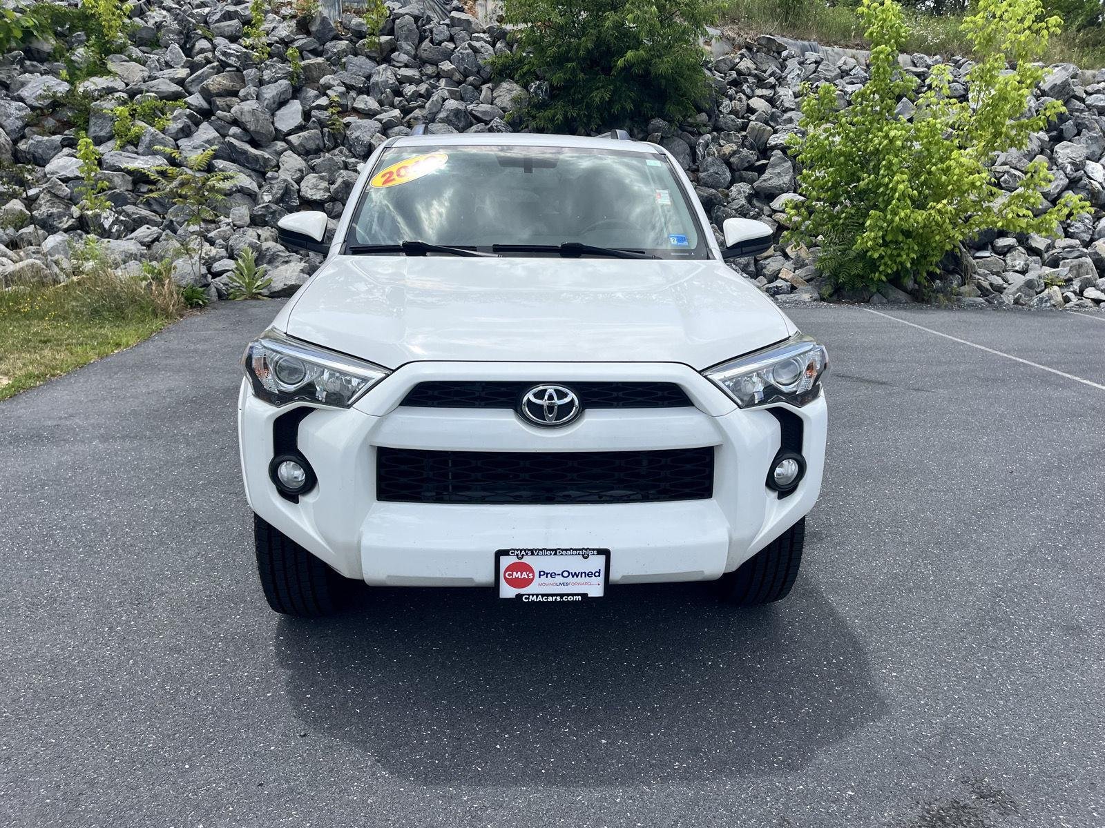 Used 2019 Super White Toyota SR5 image 2