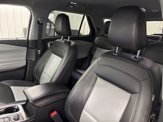 Used 2023 Red Ford XLT image 7