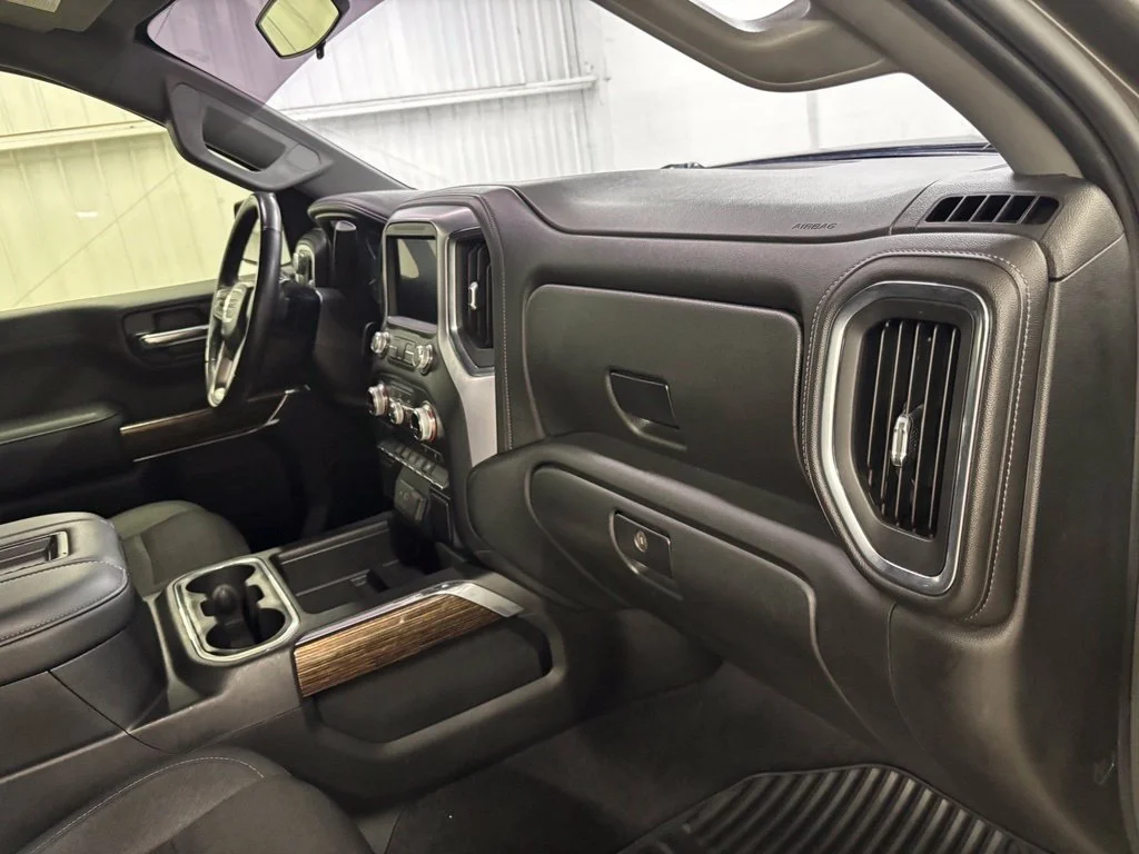 Used 2020  GMC Elevation image 16