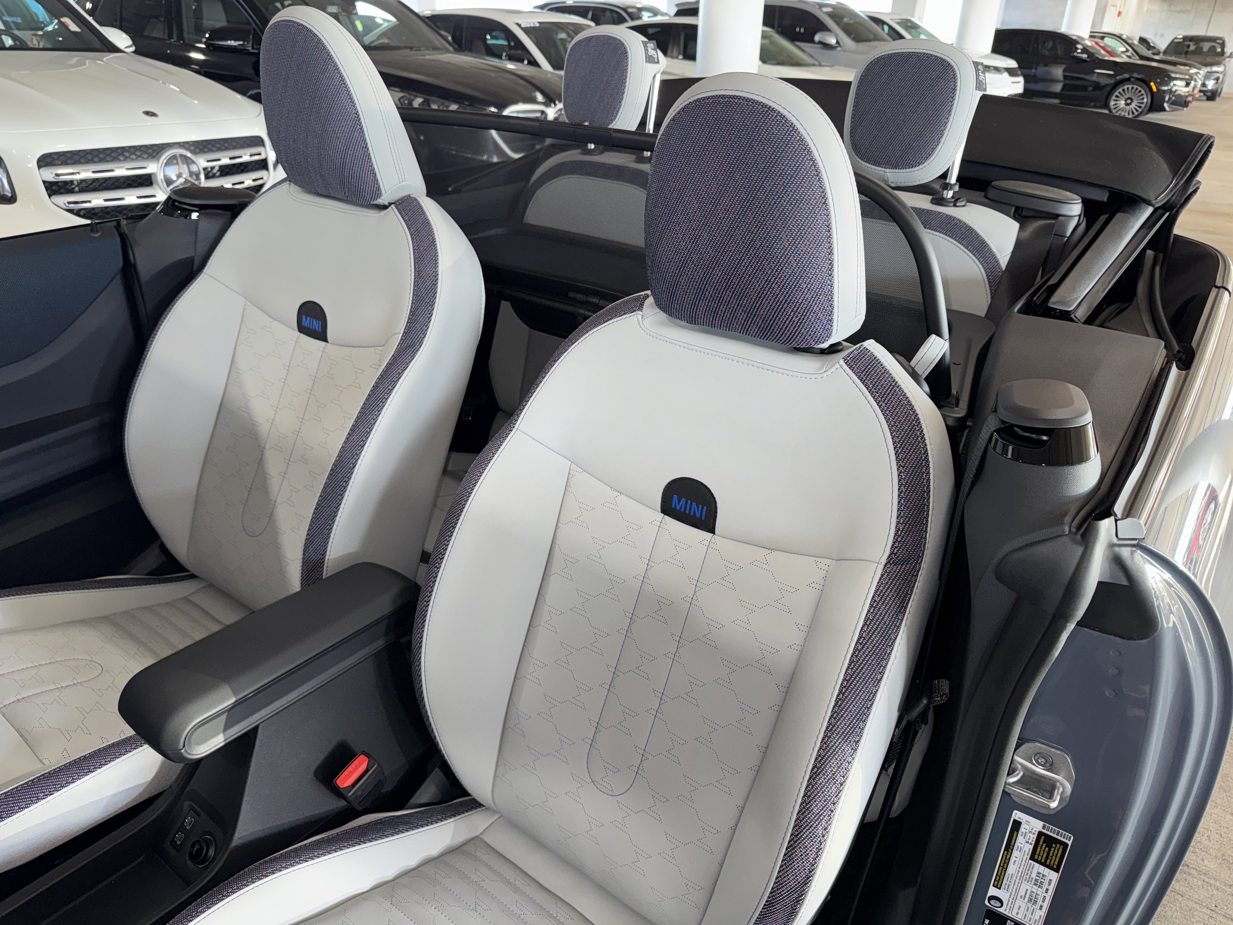 2026 MINI Convertible S - Photo 23