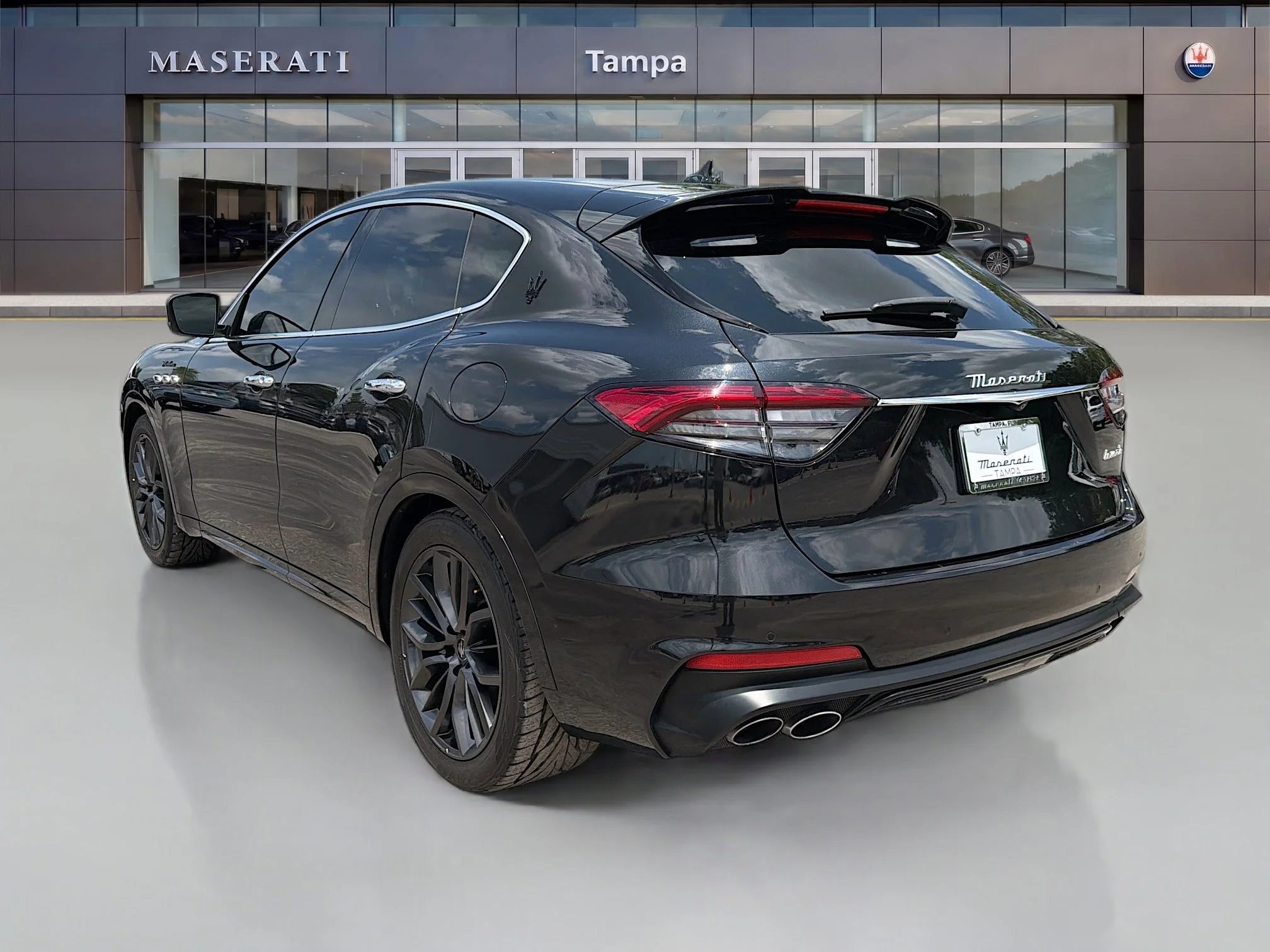 Used 2022 Nero Ribelle Metallic Maserati Modena image 5