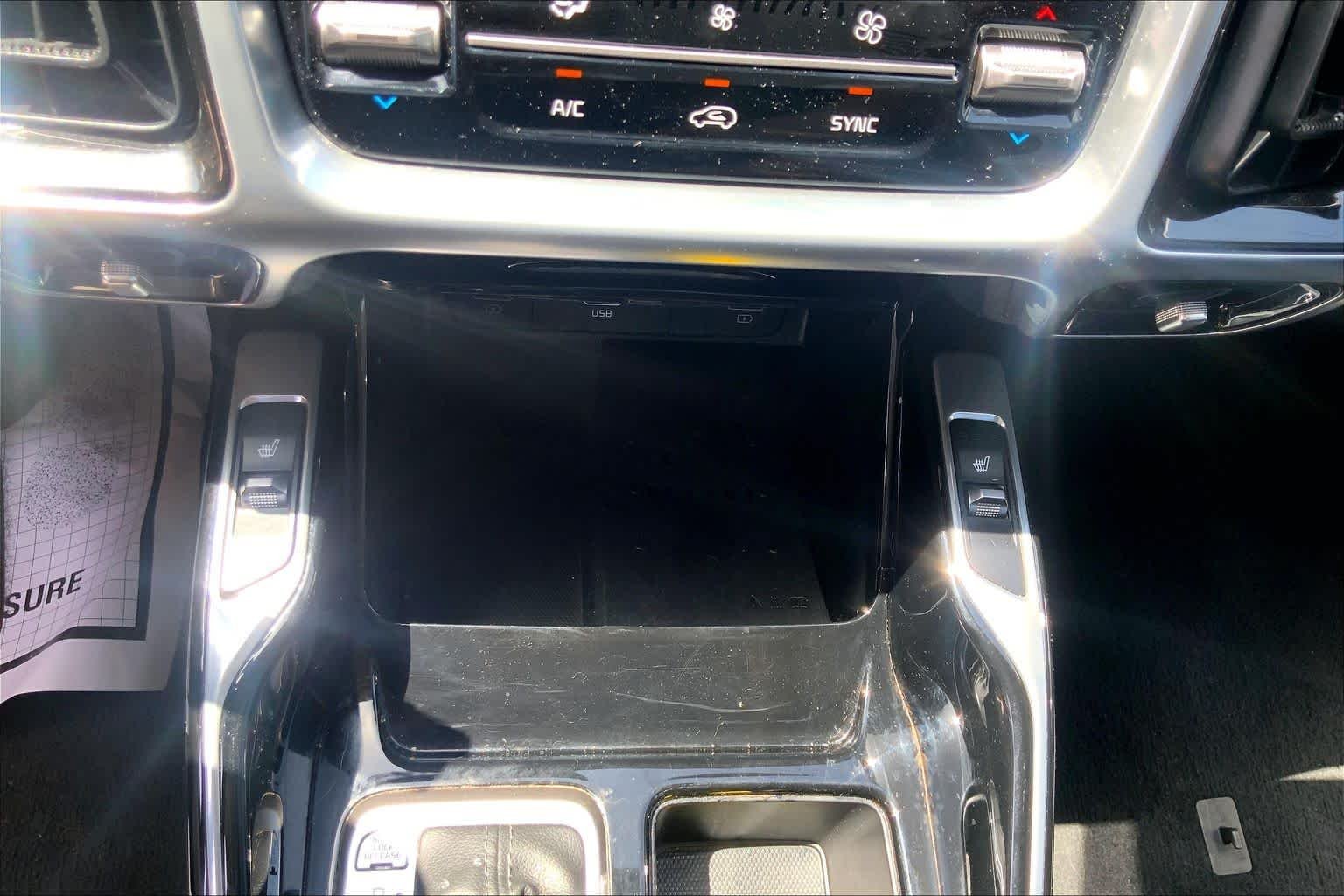 Certified Used 2023 Glacial White Pearl Kia SX image 31