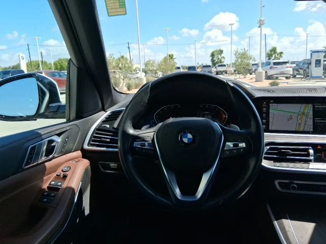 Used 2023 White BMW sDrive40i image 9