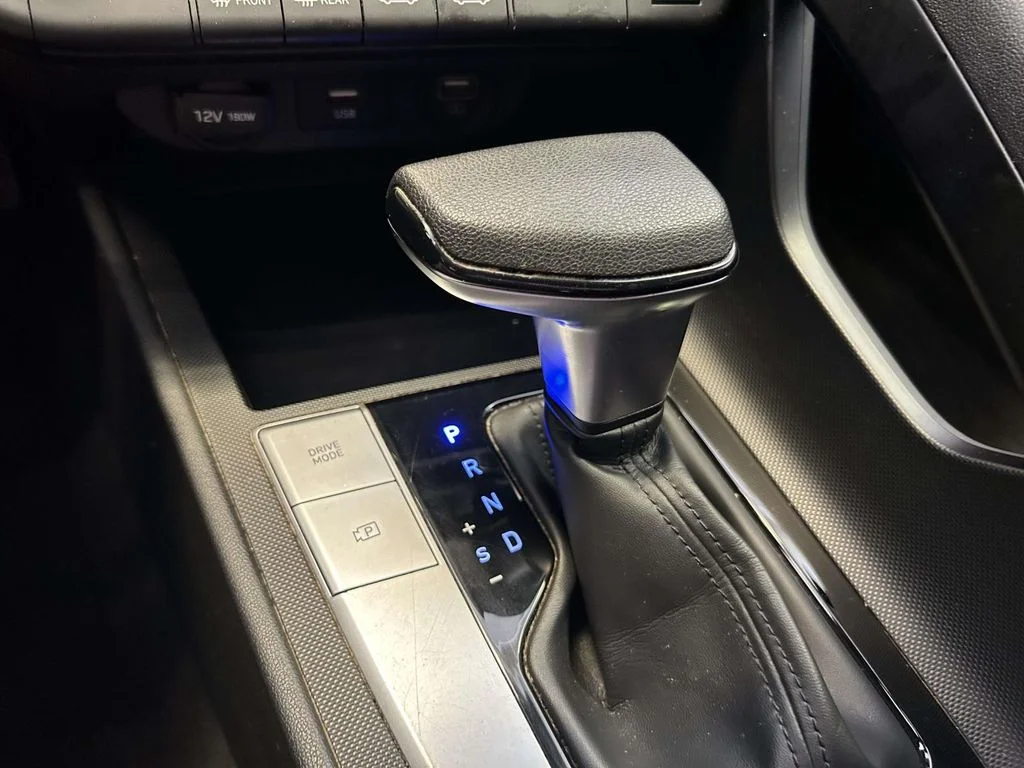 Used 2023 Black Hyundai SEL image 19