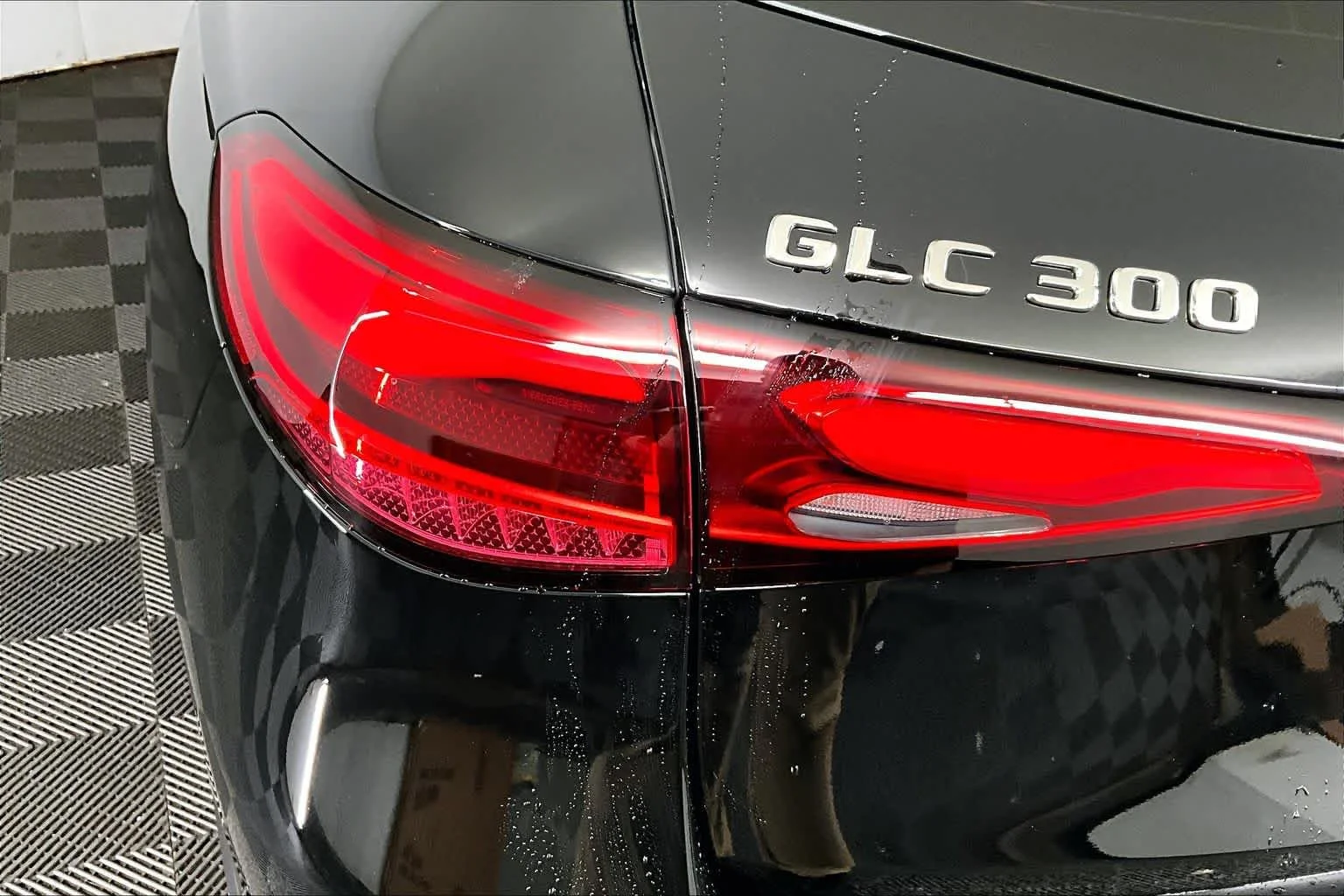 New 2026 040/Black Mercedes-Benz GLC 300 image 6