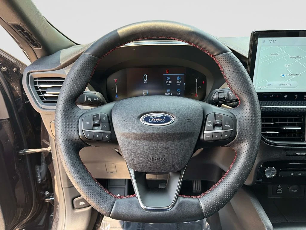 Used 2025 Agate Black Metallic Ford ST-Line image 30