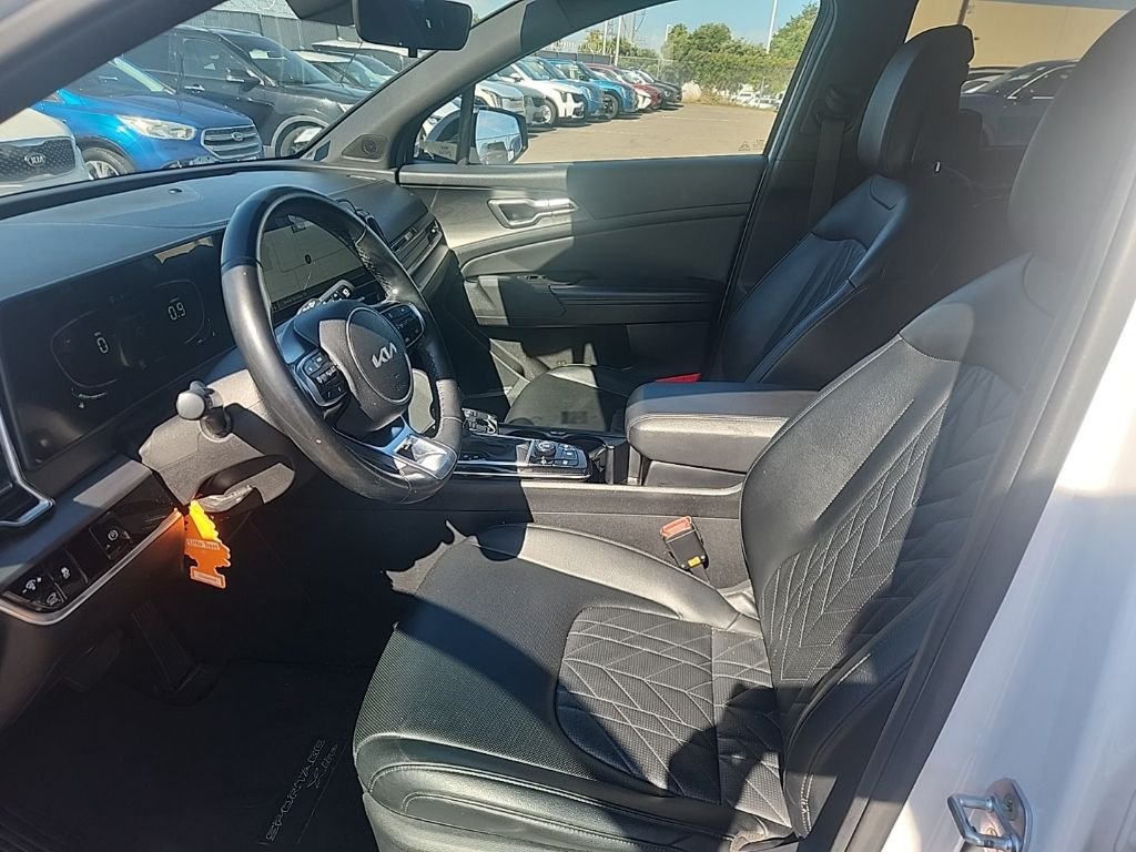 Used 2023 White Kia X-Line image 19