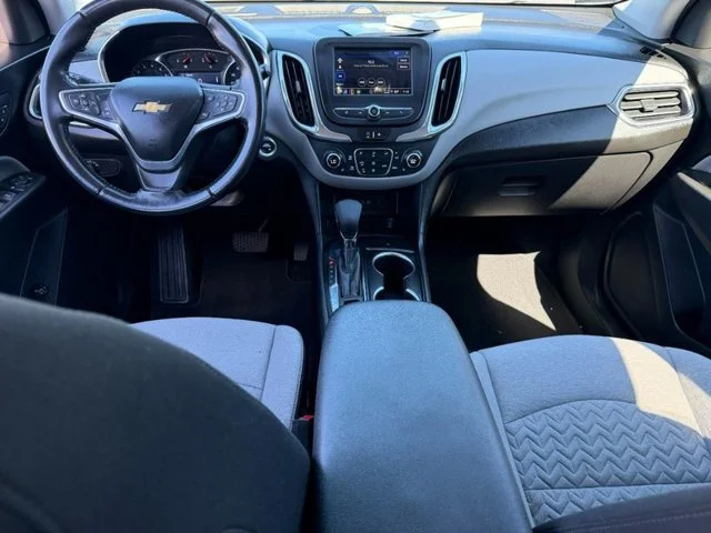 Used 2022 SILVER ICE METALLIC Chevrolet LT image 11