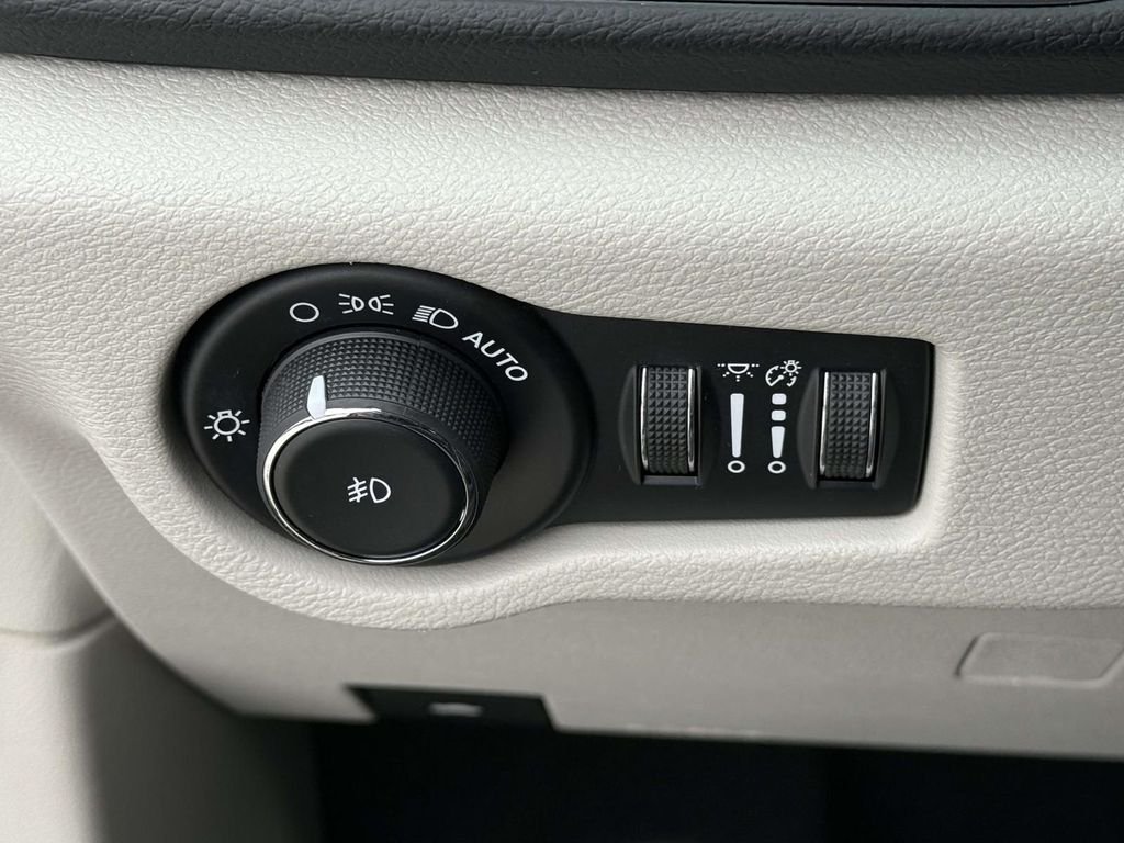 2019 Chrysler Pacifica Touring L Plus - Photo 31