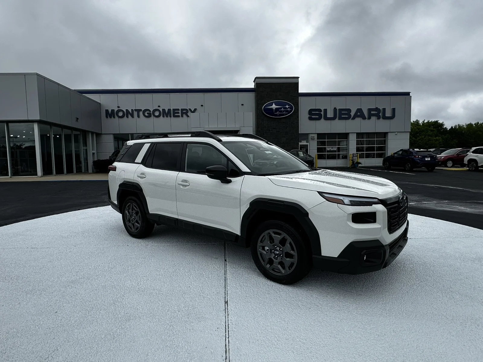 2026 Subaru Outback Premium's photo