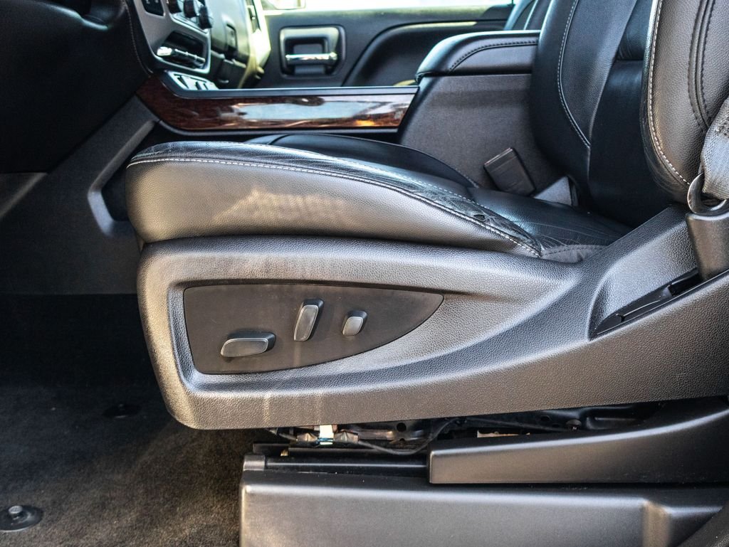 Used 2018 White GMC SLT image 20