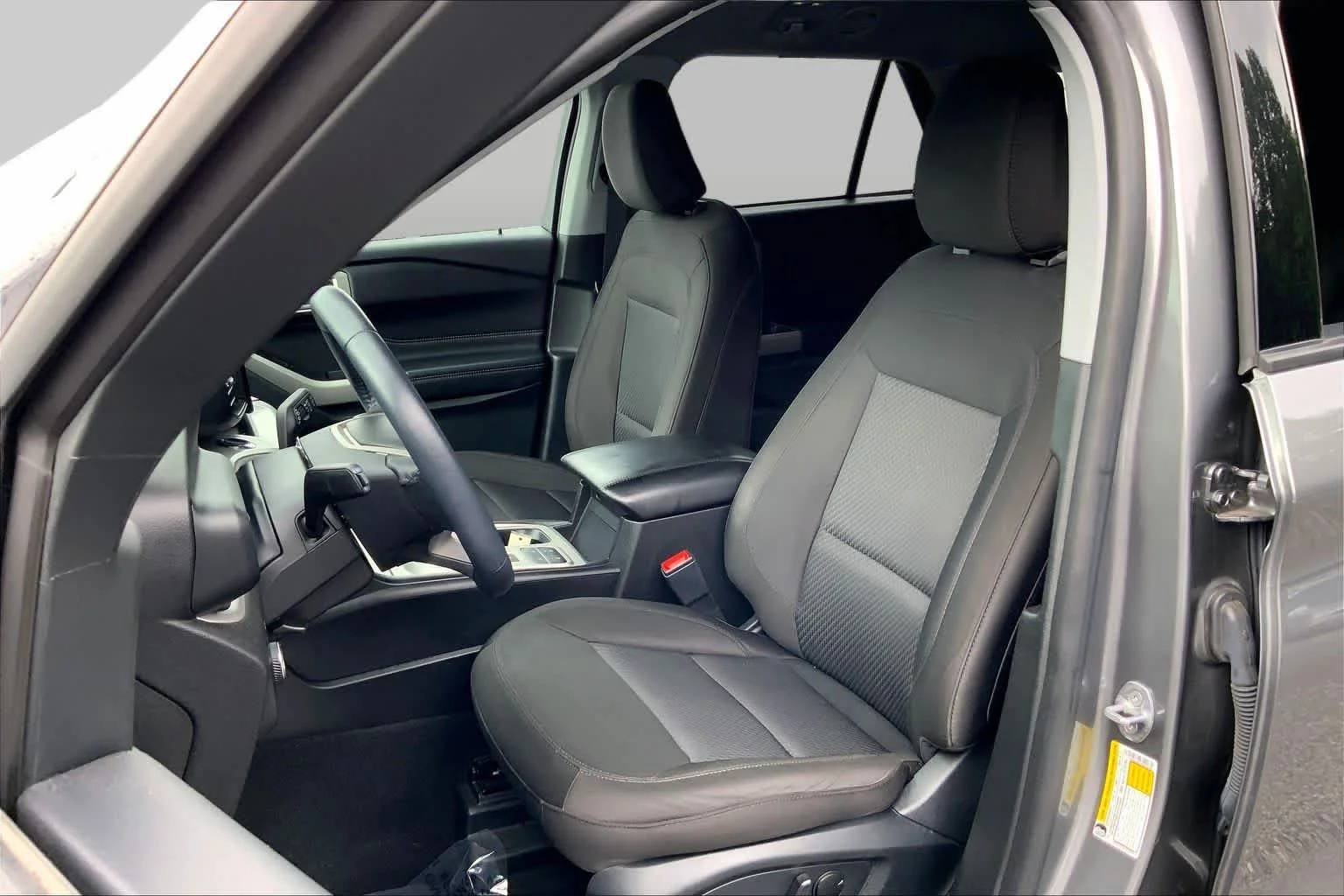 Used 2023 Carbonized Gray Metallic Ford XLT image 8