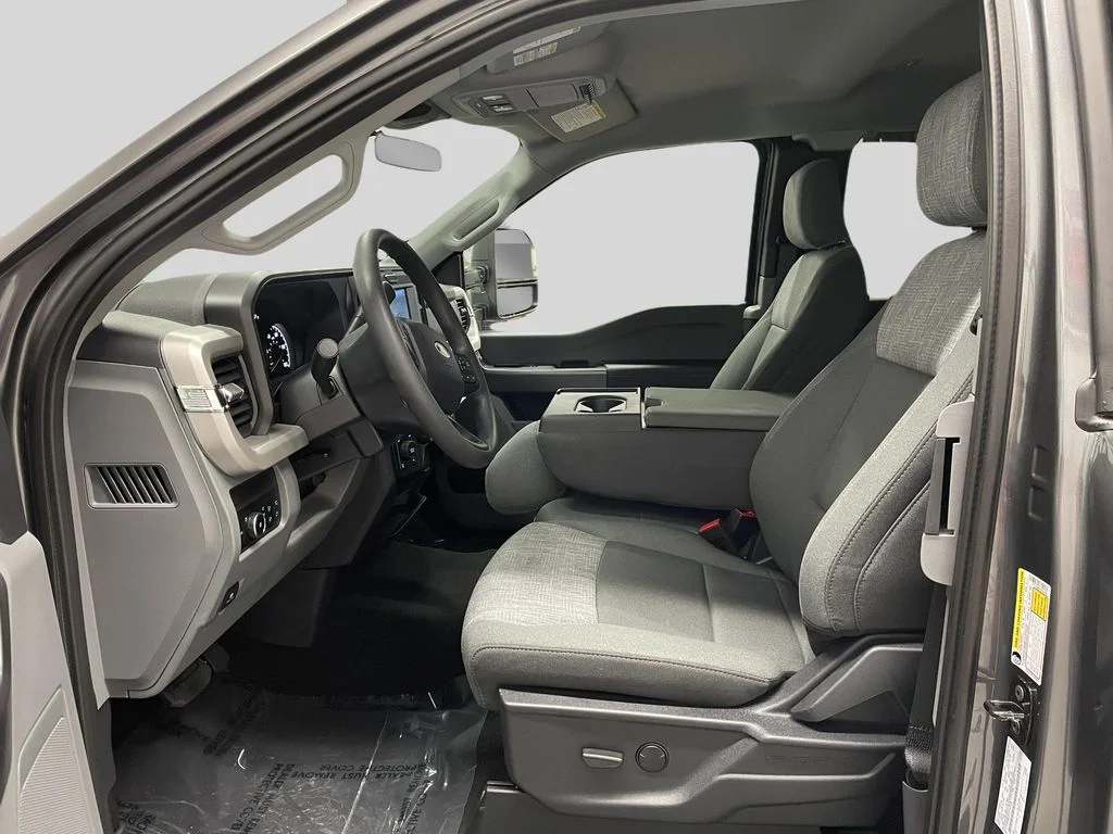 2026 Ford F-250 Super Duty XLT - Photo 14