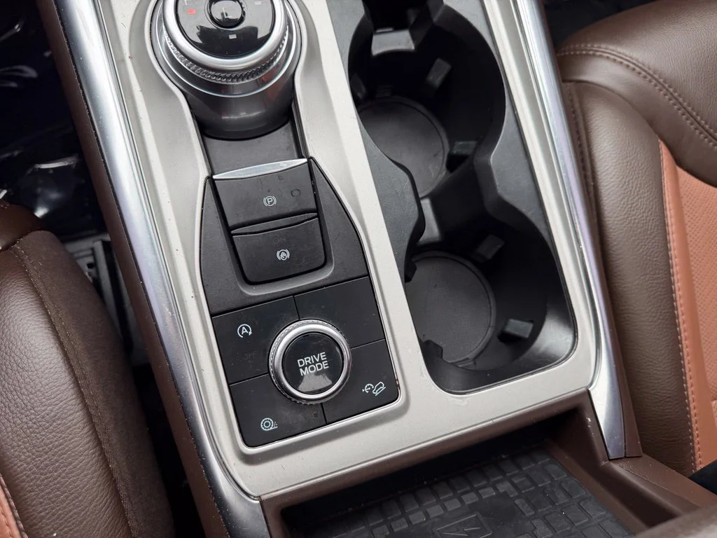 Used 2023 Star White Metallic Tri-Coat Ford King Ranch image 28