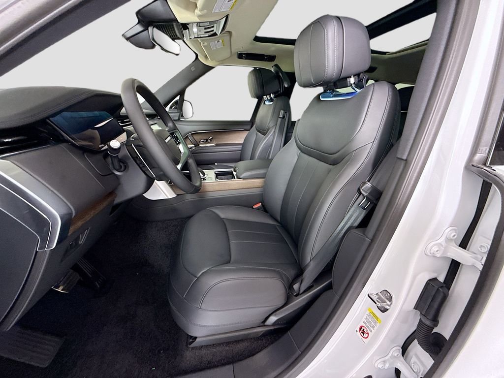 New 2026 Fuji White Land Rover SE image 19