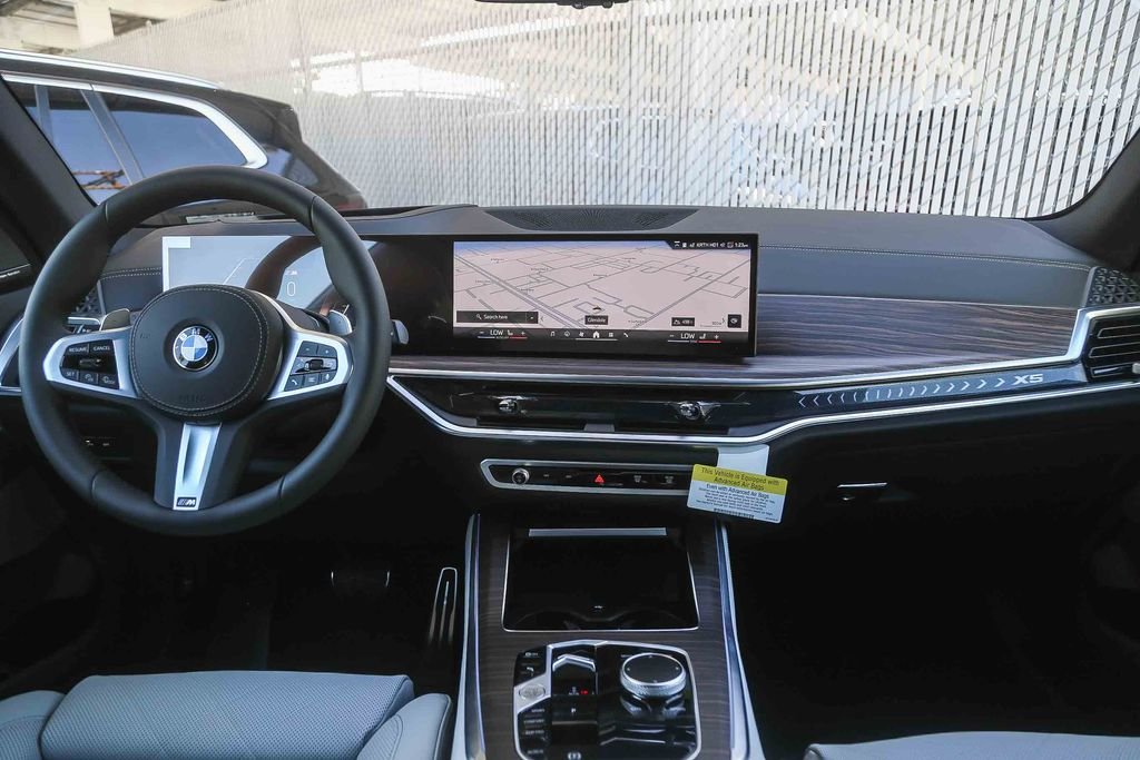 Used 2026 Carbon Black Metallic BMW sDrive40i image 9