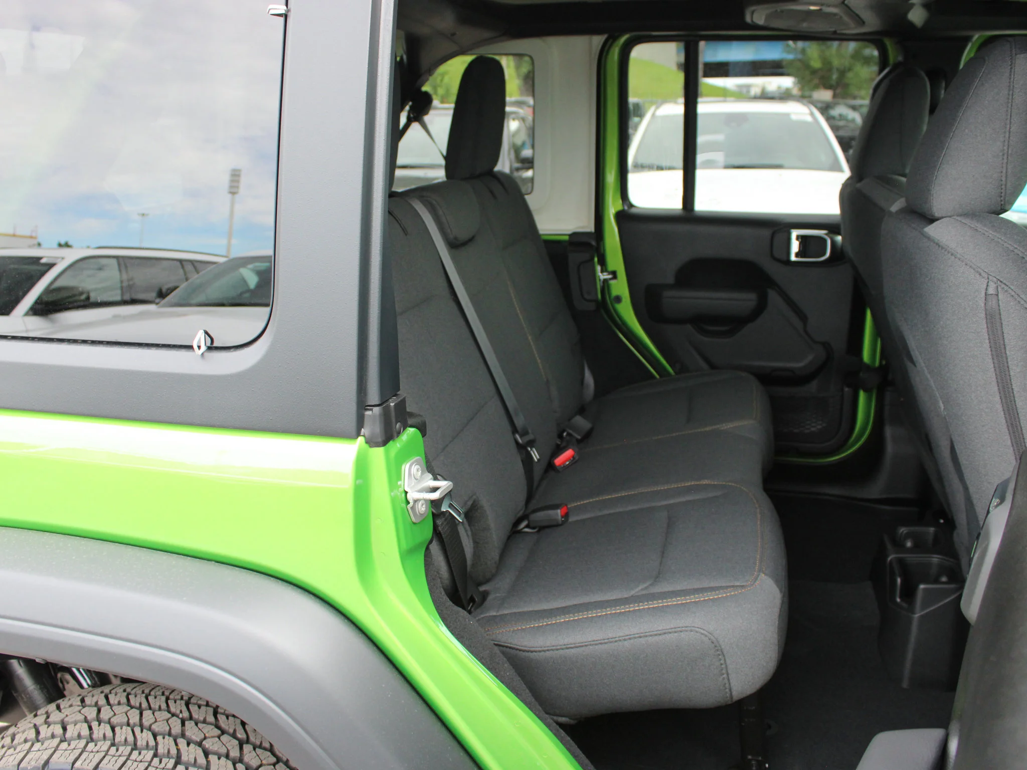 Used 2025 mojito Jeep Sport S* 4 Door 4x4, Remote Start, Heated Seats/Wheel, Alpine Audio image 11