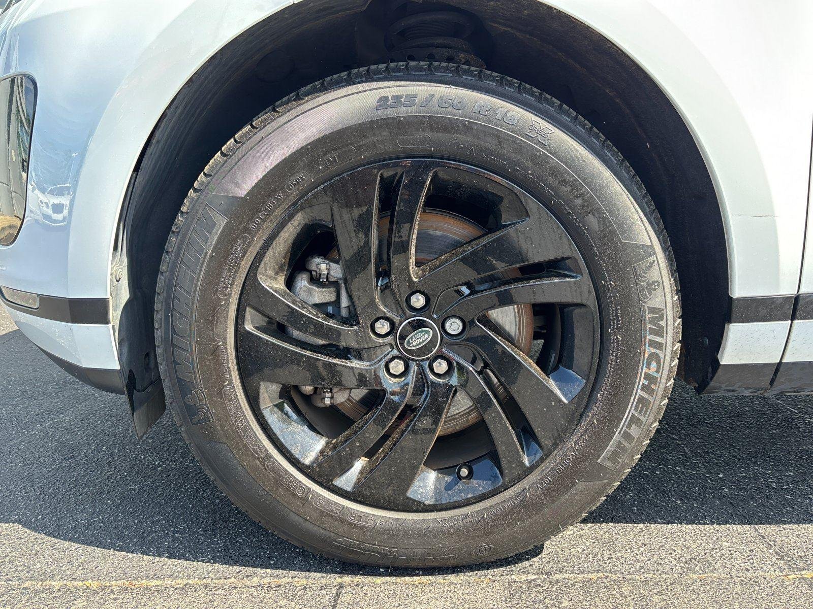 Used 2023 Fuji White Land Rover S image 10