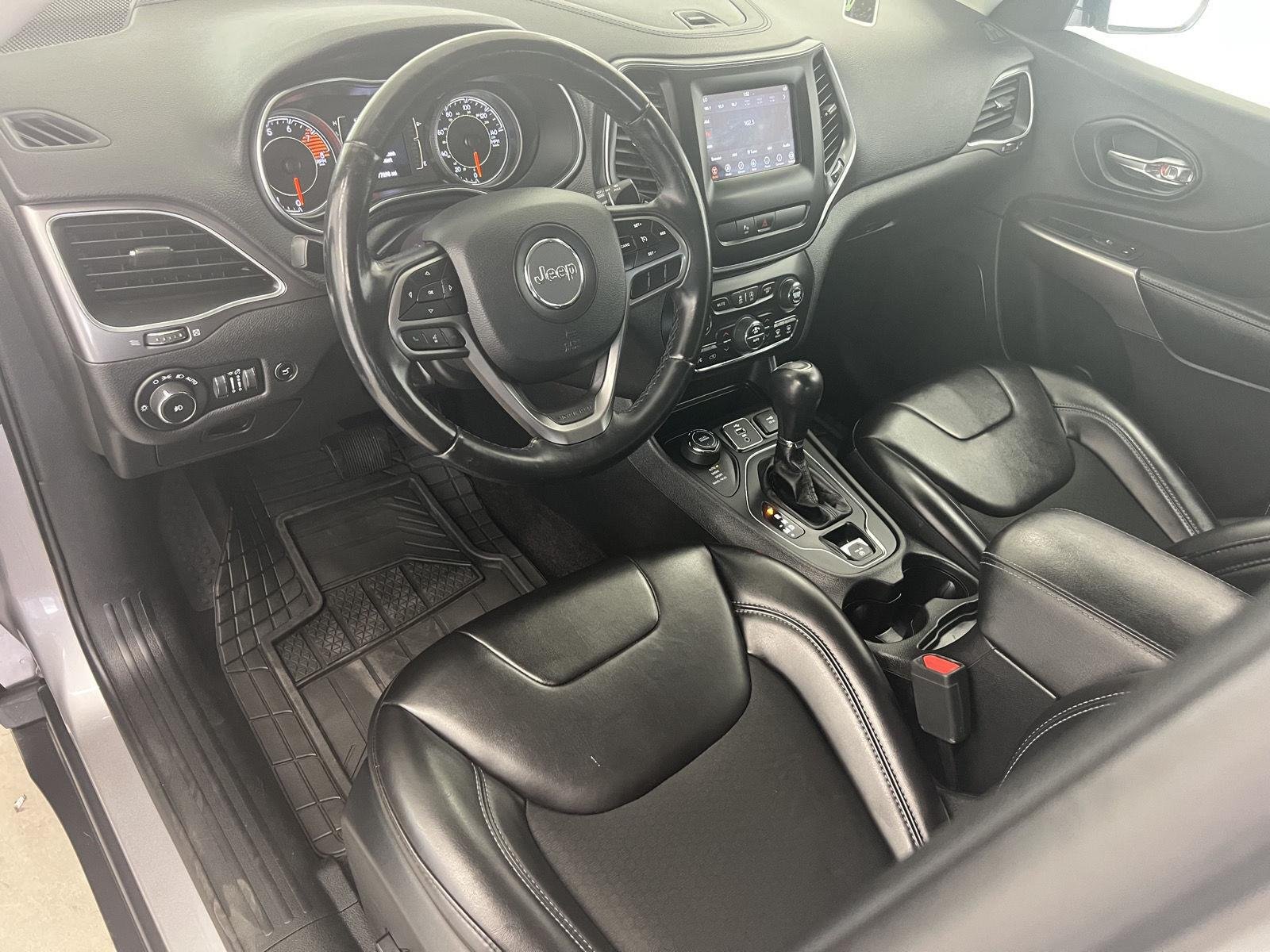 2019 Jeep Cherokee Latitude Plus - Photo 13