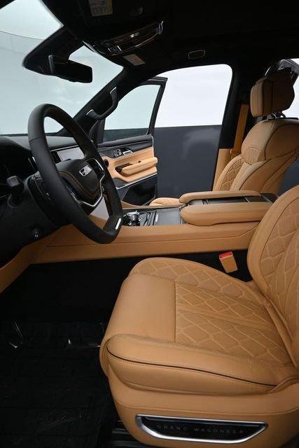New 2026 Bright White Clear-Coat Exterior Paint Jeep Grand Wagoneer image 7