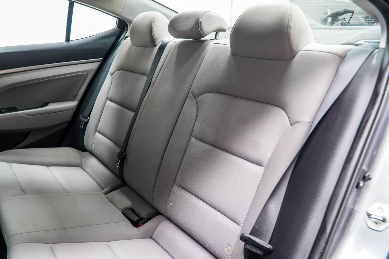 Used 2018 Gray Hyundai Value Edition image 39