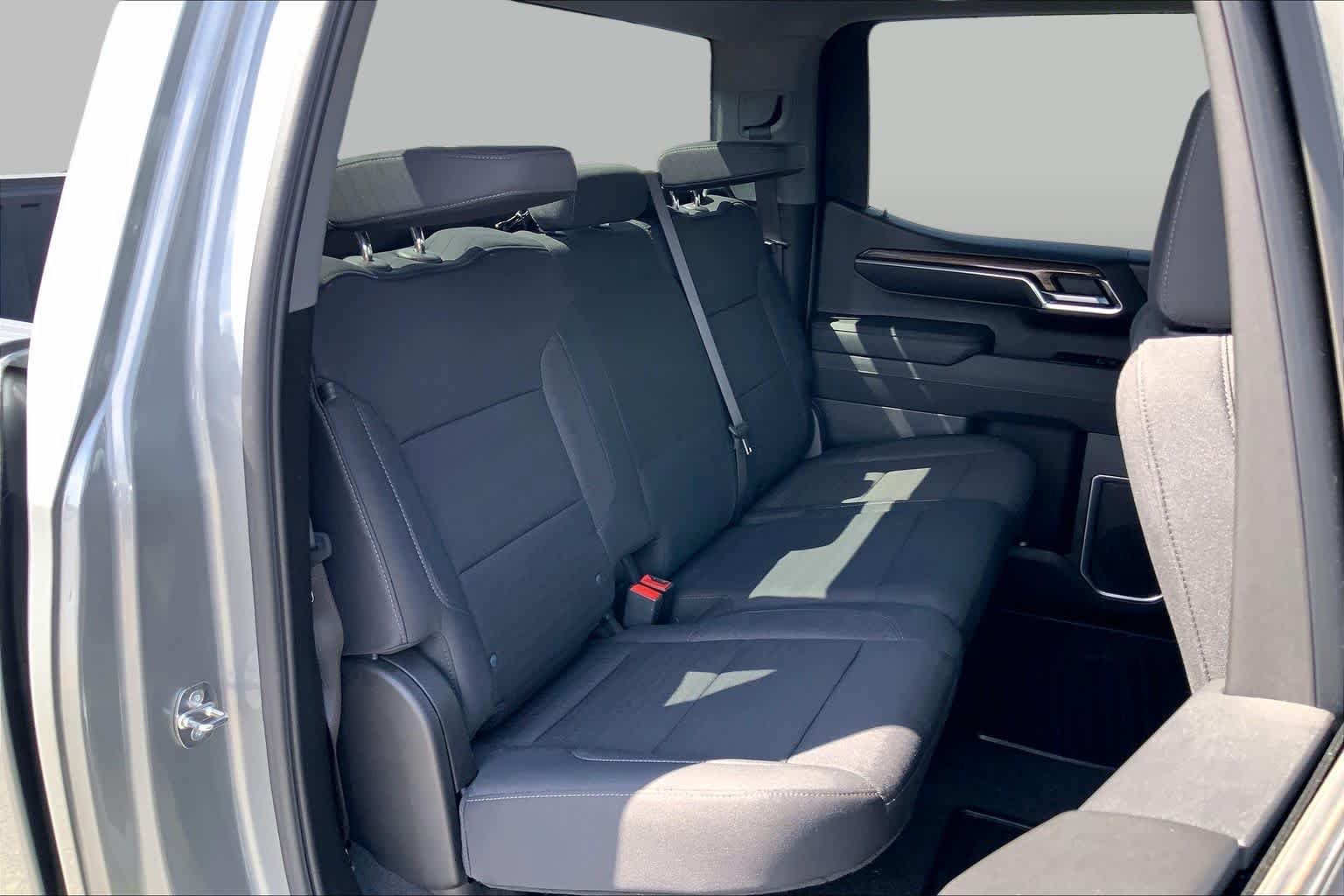 Used 2023 Sterling Gray Metallic Chevrolet LT image 17