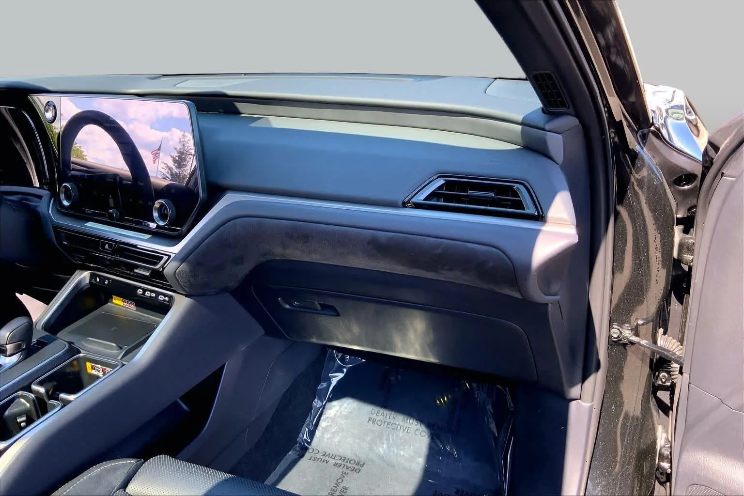 Certified Used 2025 CAVIAR Lexus Luxury image 19