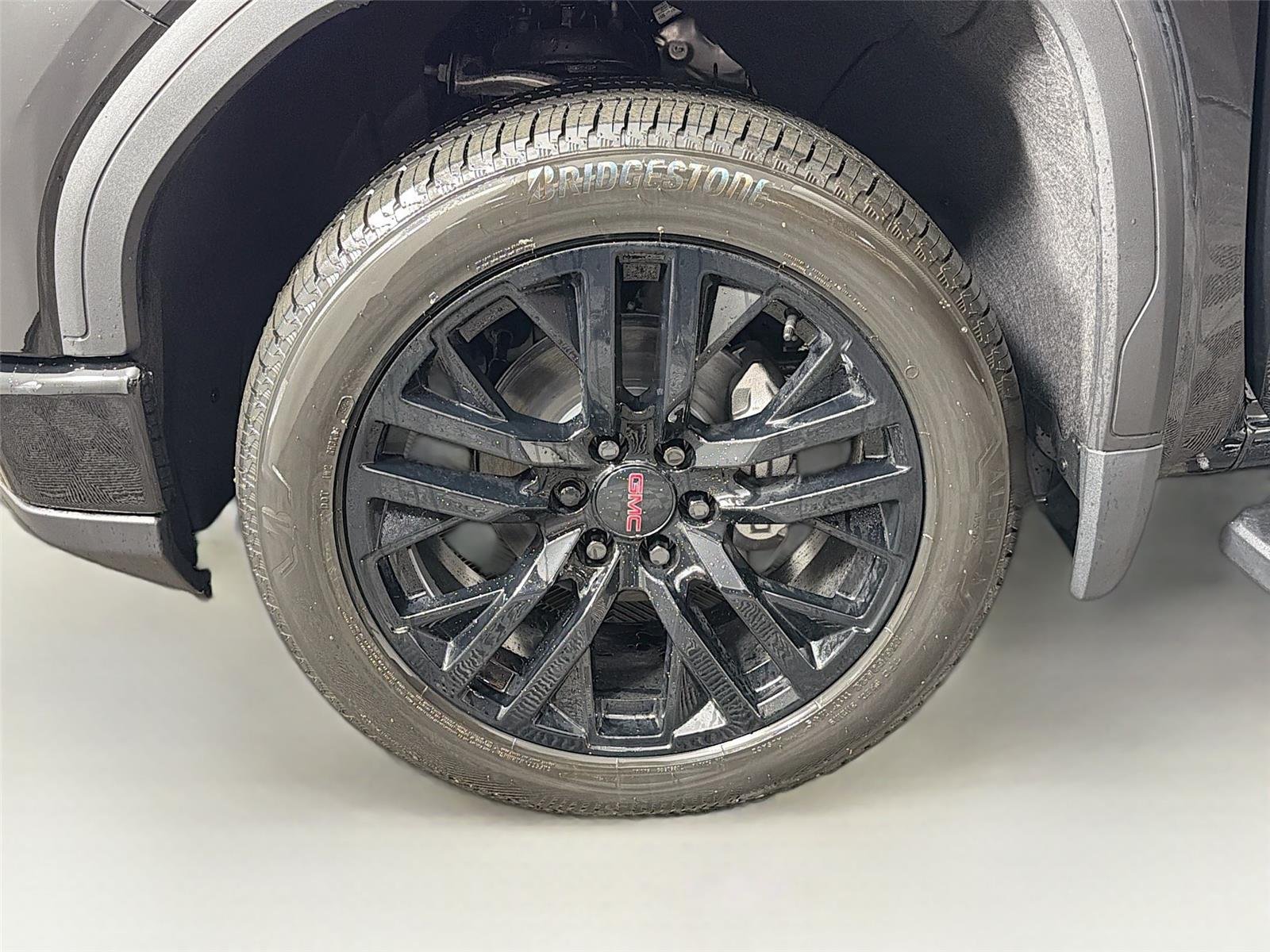 New 2026 Onyx Black GMC Elevation image 34