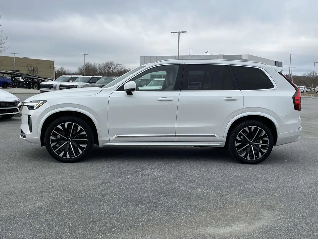 2026 Volvo XC90 Plus - Photo 21