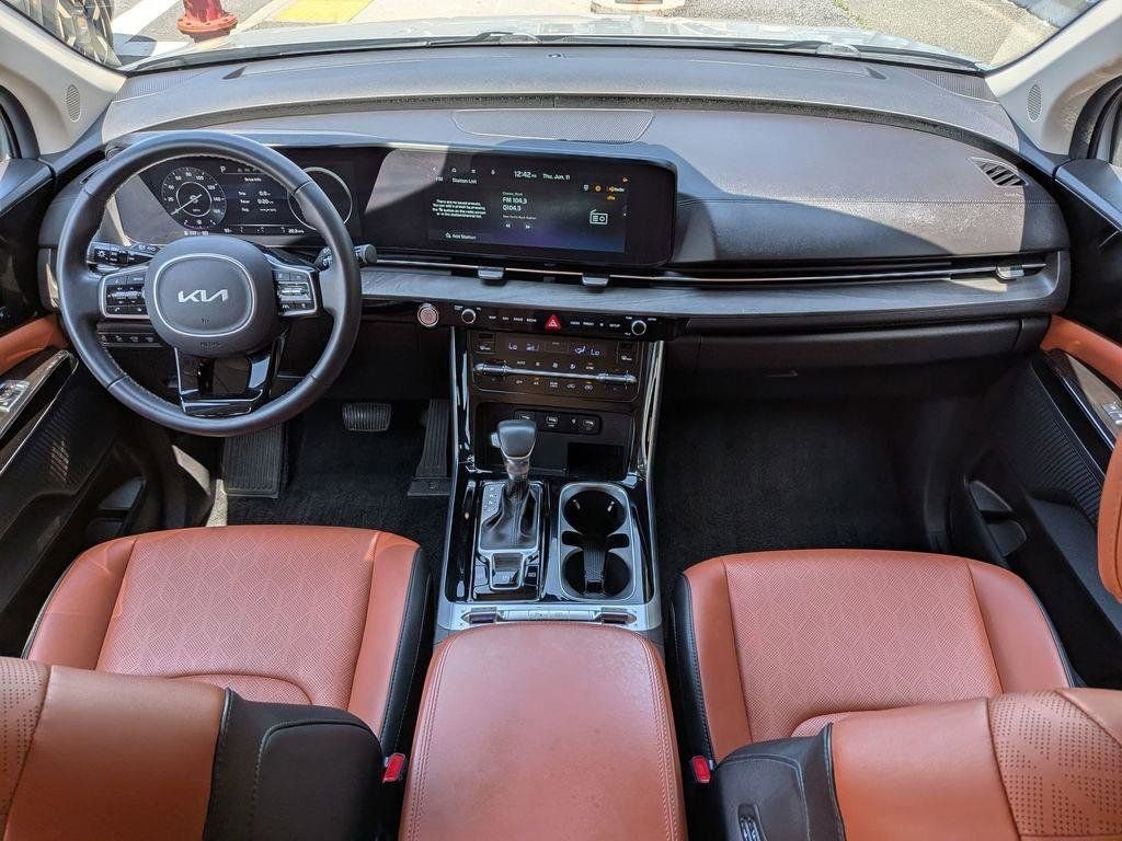 Used 2023 White Kia SX image 21