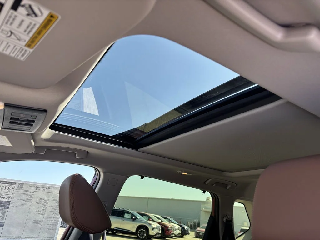 New 2026 Scarlet Ember Tintcoat Nissan Platinum image 22