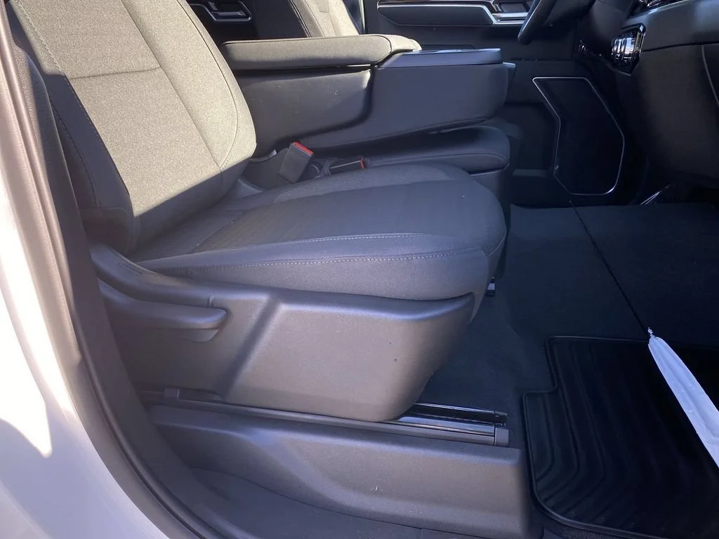 Used 2026 Summit White GMC SLE image 43