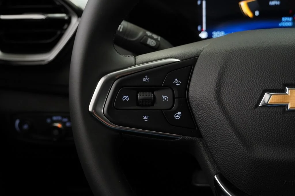 New 2026 Summit White Chevrolet LT image 20