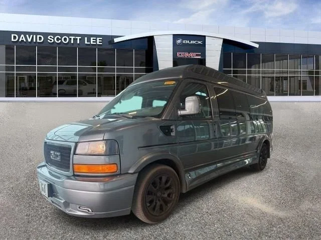 Used 2025 Special Exterior Color GMC Work Van image 4