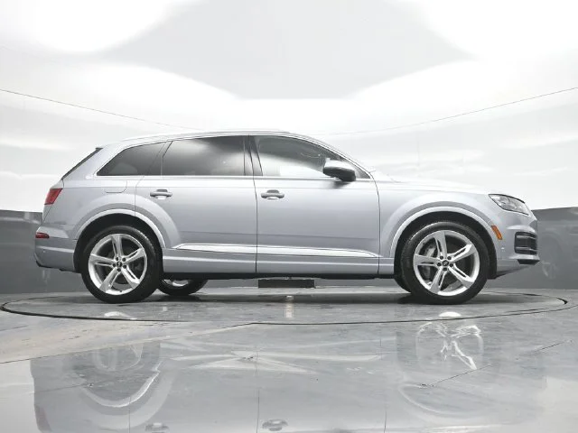 Used 2019 Silver Audi 55 Prestige image 24
