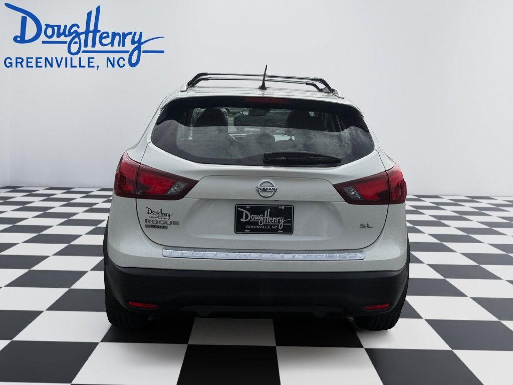 Used 2018 White Nissan SL image 4