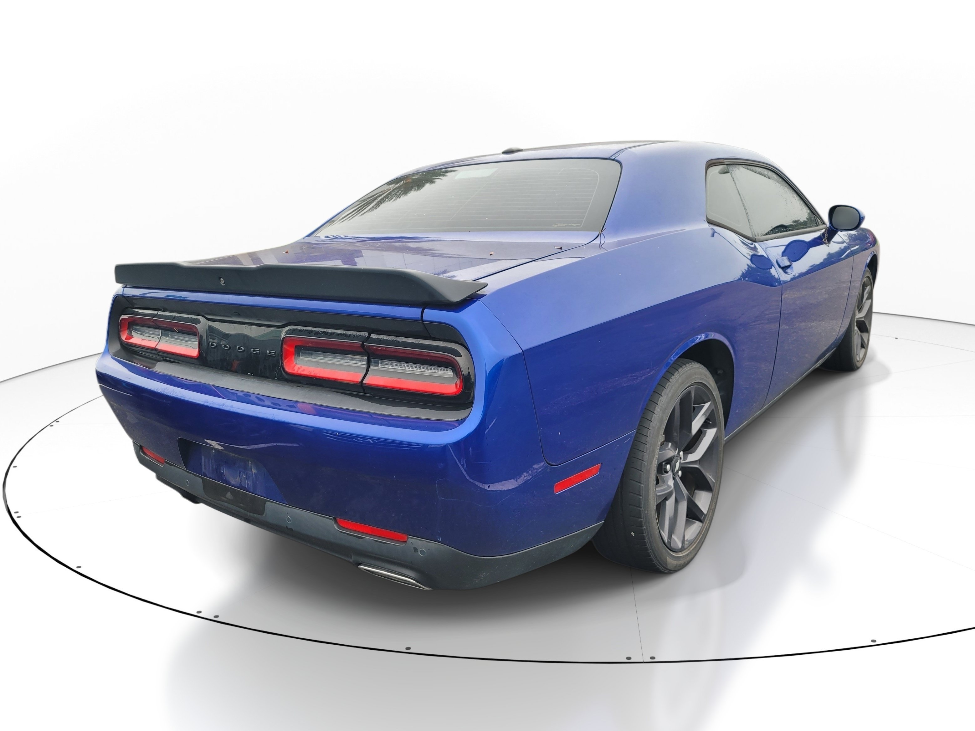 Used 2021 Indigo Blue Dodge SXT image 4