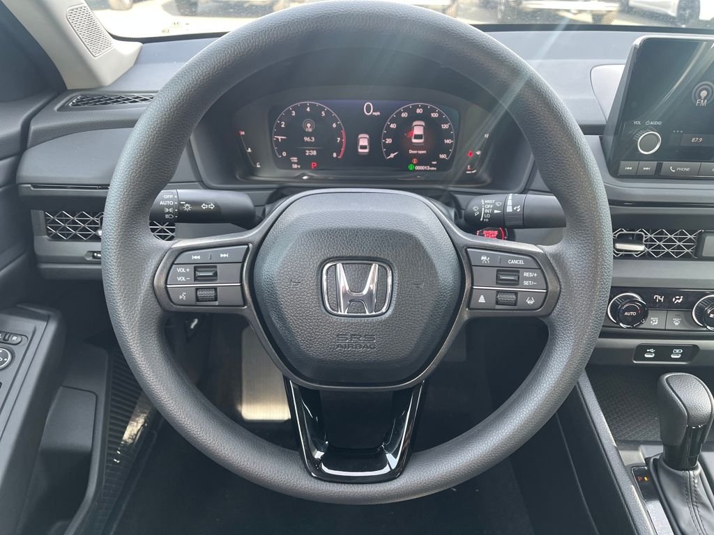 2025 Honda Accord SE - Photo 13