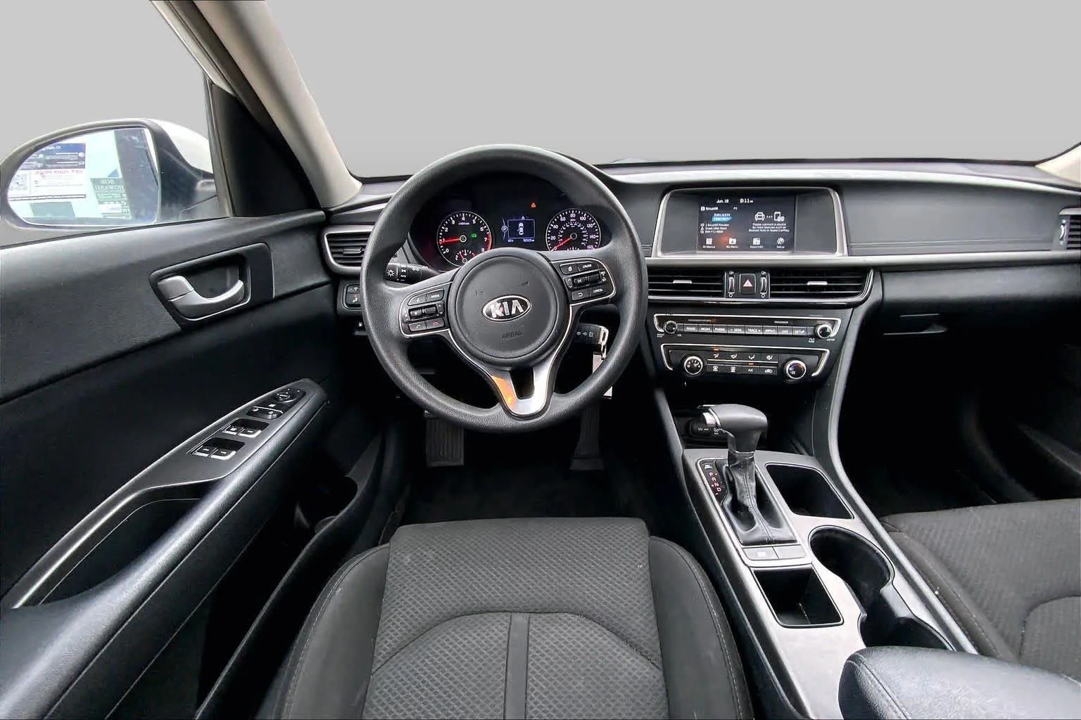 Used 2018 Snow White Pearl Kia LX image 6