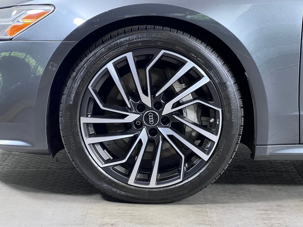 Used 2024  Audi 55 Prestige image 11