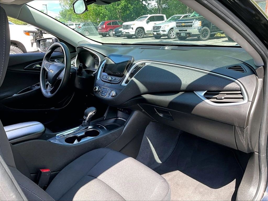 Used 2023 Black Chevrolet LT image 21