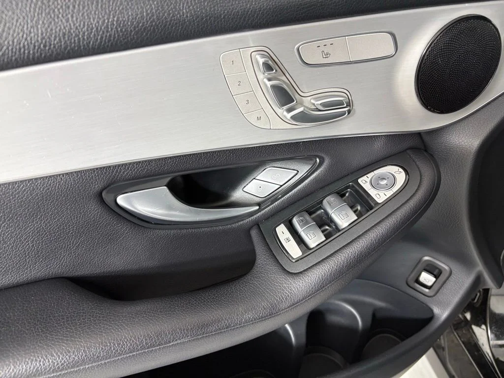Used 2022 Black Mercedes-Benz GLC 300 image 20