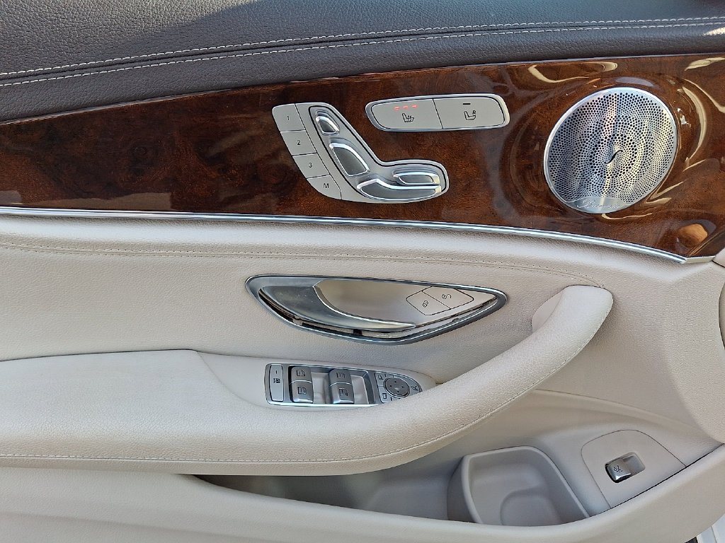 Used 2018 White Mercedes-Benz E 400 image 12