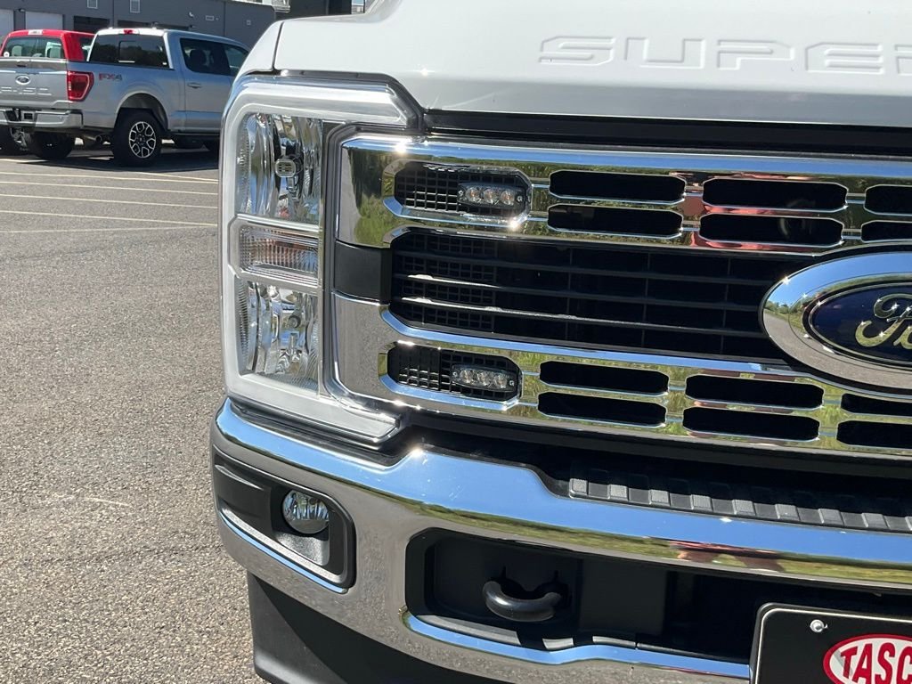 2024 Ford F-350 Super Duty Chassis Cab XL - Photo 34