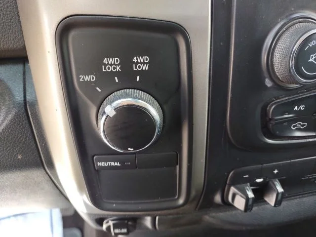 Used 2016 Flame Red Clearcoat Ram SLT image 18