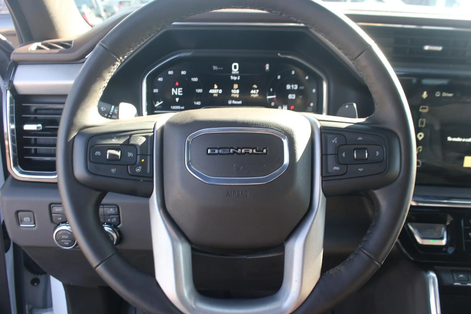 Used 2025 White Frost Tricoat GMC Denali image 19