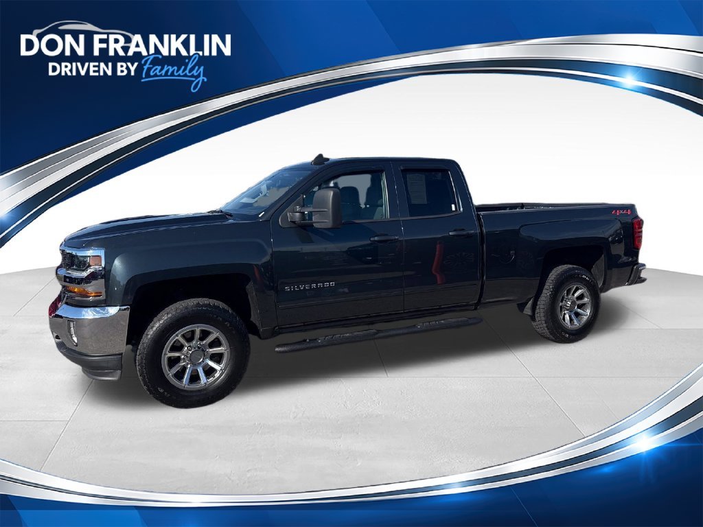 Used 2018 Gray Chevrolet LT image 1