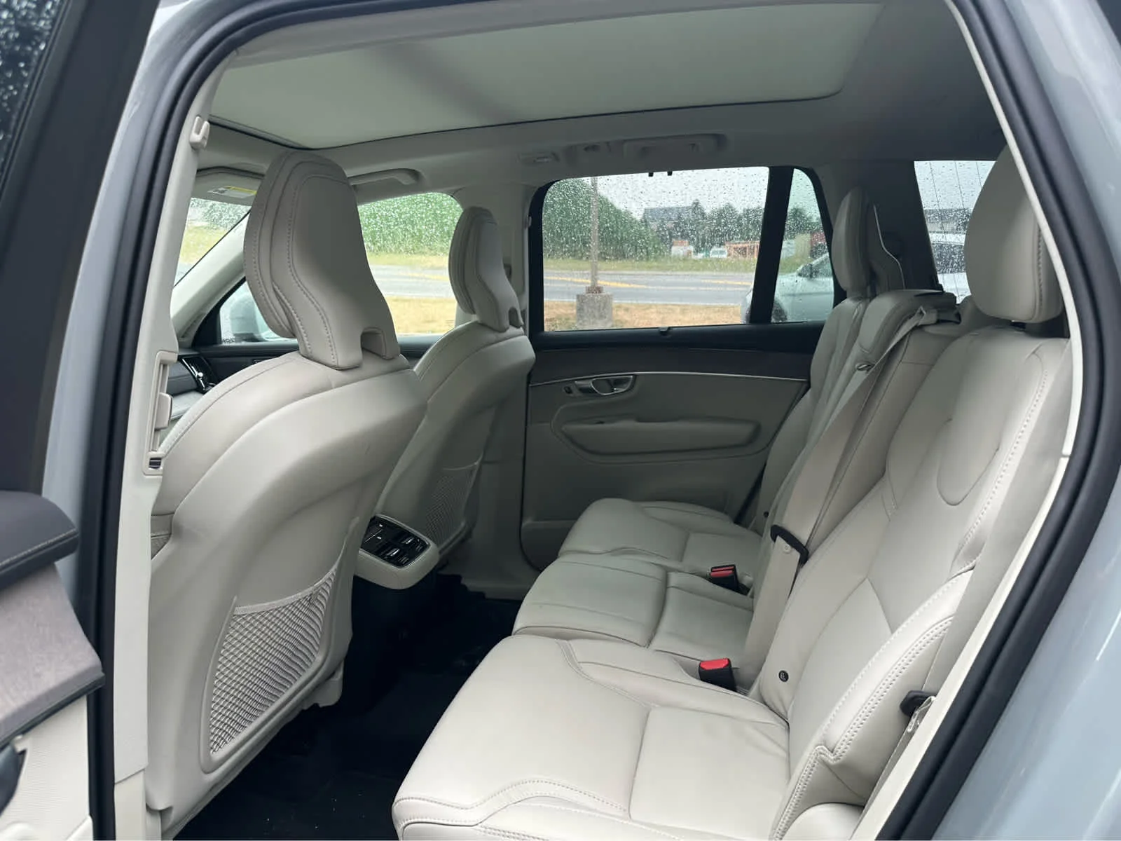 Used 2026 VAPOUR GREY Volvo Ultra image 11