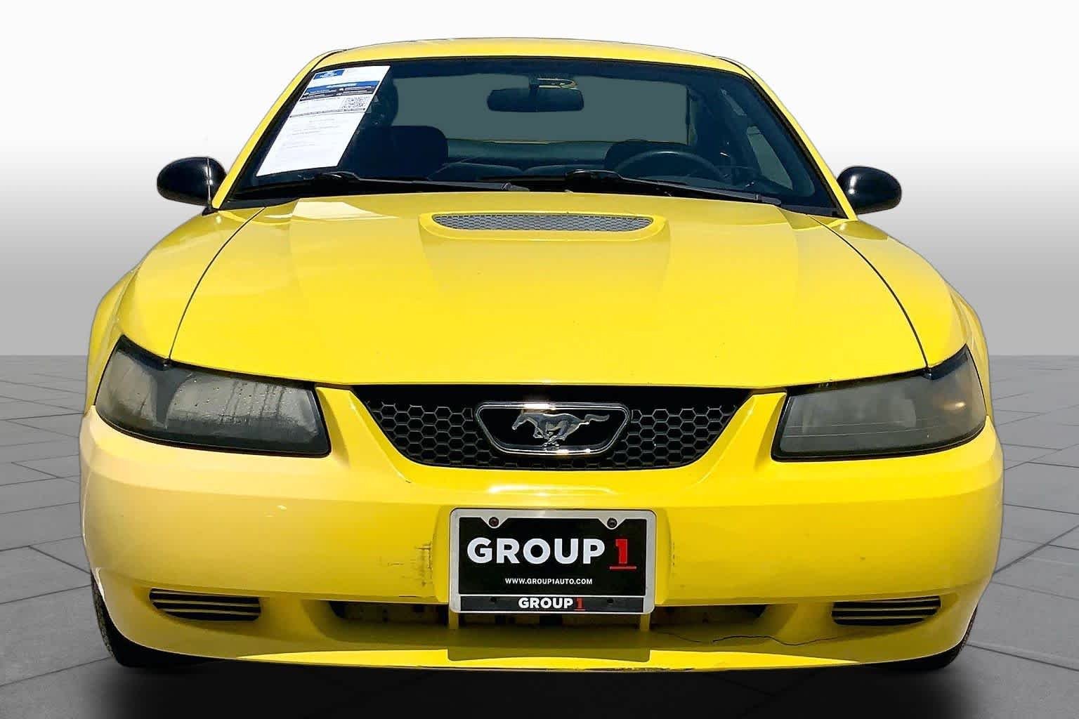 Pre-Owned 2001 Ford Mustang Deluxe